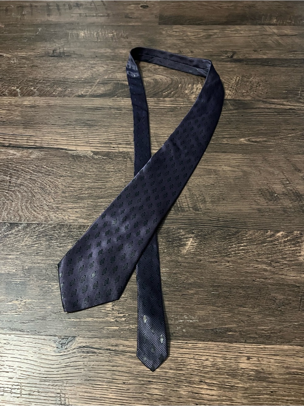 DKNY Classic Men's purple Navy Patterned Silk Tie